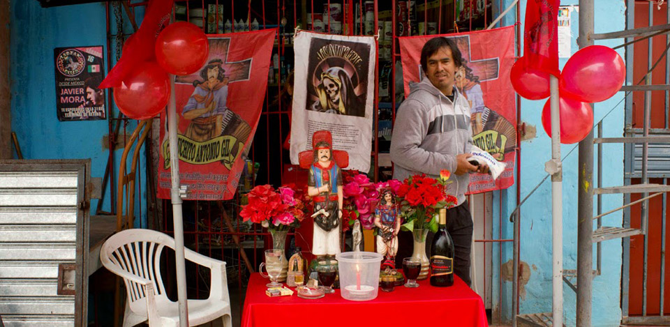 Altar de ofrendas para el Gauchito Gil