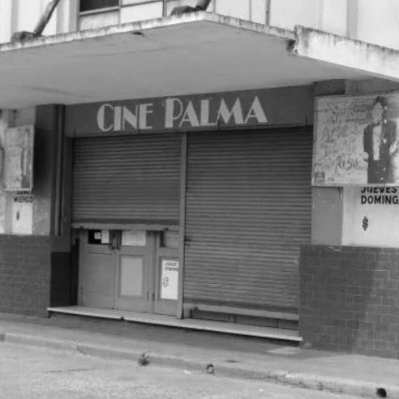 Foto en blanco y negro del cine Palma, Gualeguaychú