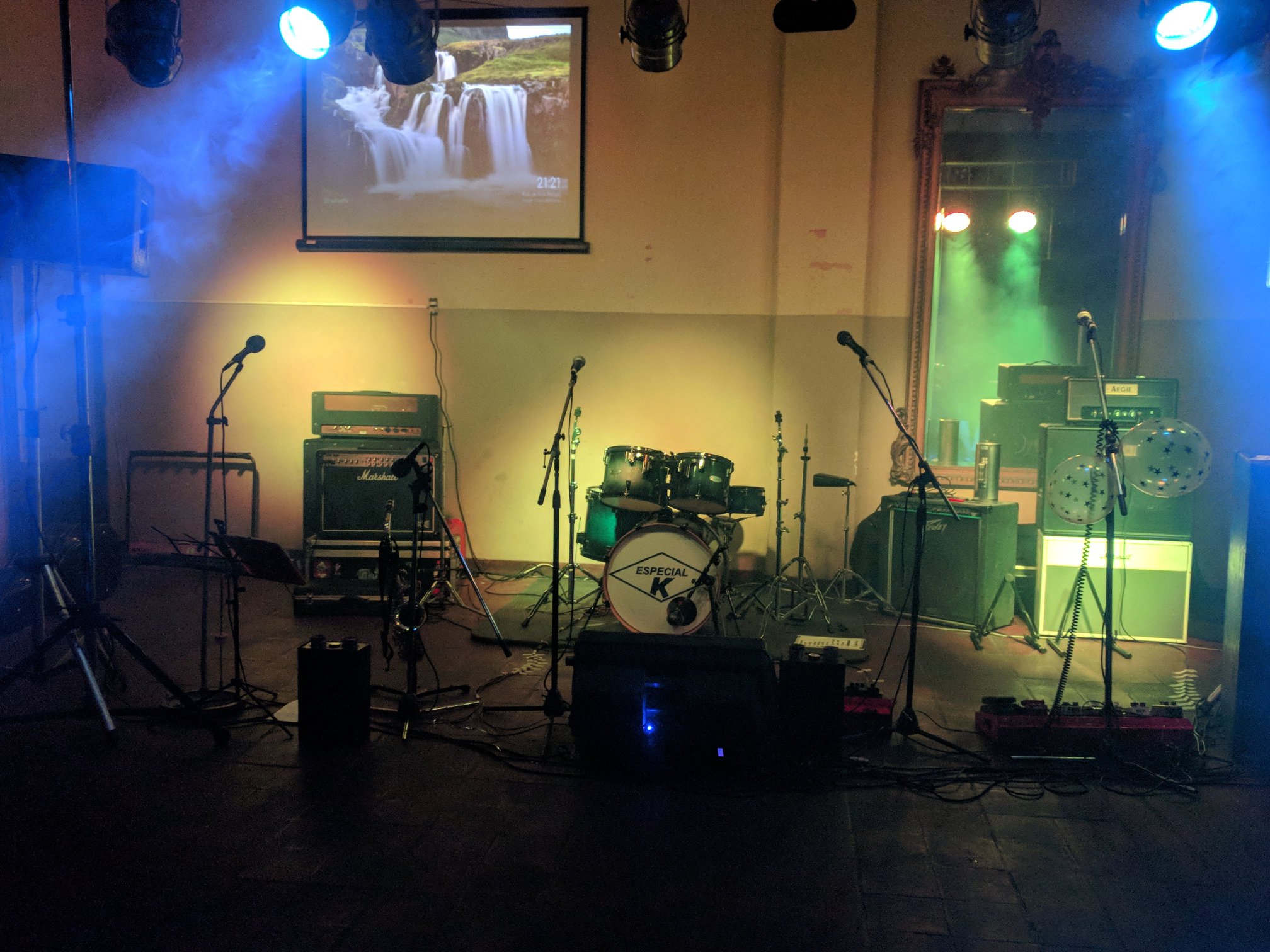 Año nuevo en el CLub social Lynch